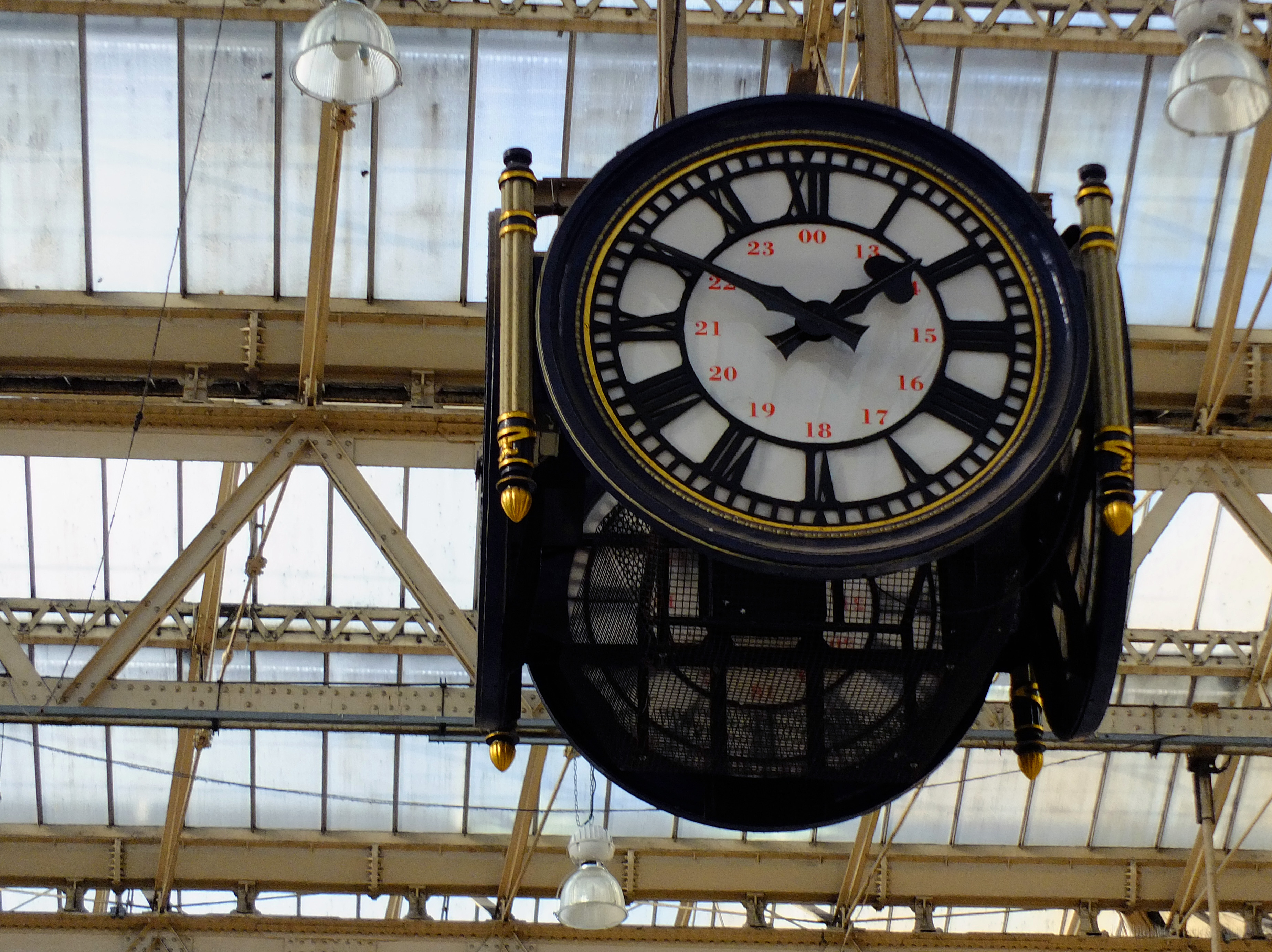 Часы на вокзале