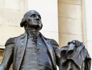 George Washington's statue... see Trafalgar Square's American Patch